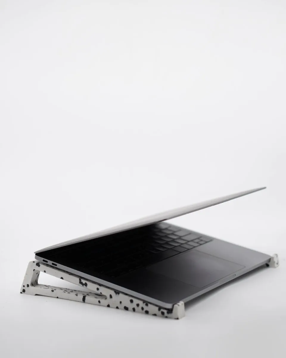 Eco-Laptop Stand I Black Dot